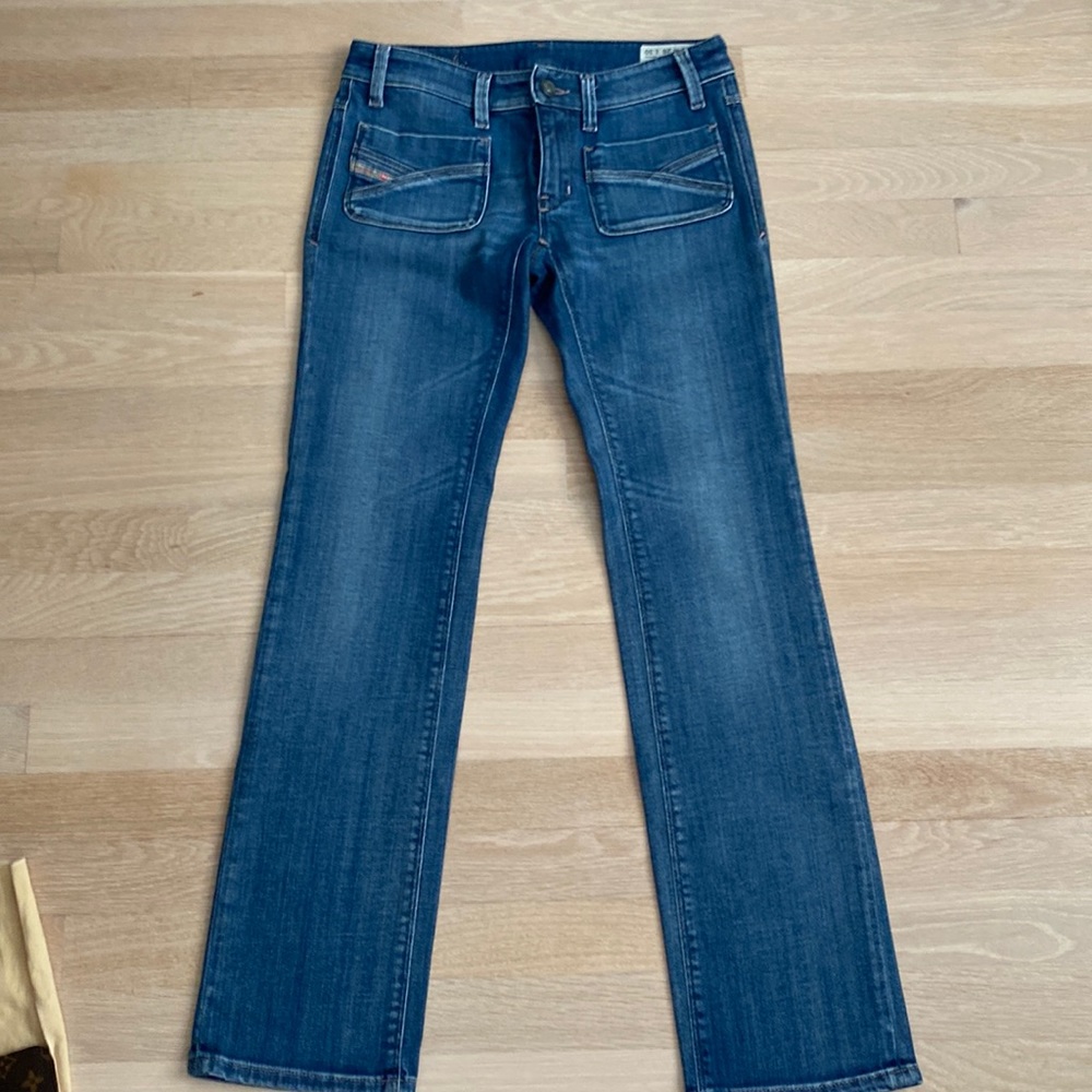 Diesel low rise straight leg